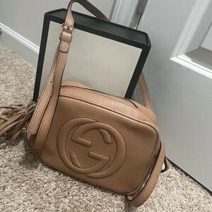 New Gucci Beige Leather Disco Crossbody Bag